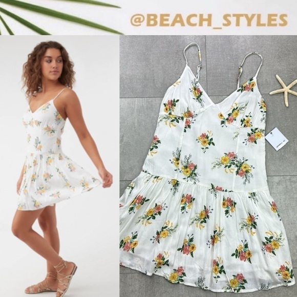 O'Neill Dresses & Skirts - 🔆O’Neill🔆 SLADE MINI DRESS CUTE Embroidered 70’s vacation girly